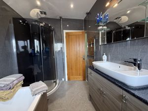 Photo 18- click for photo gallery